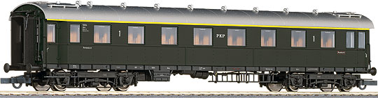 Passenger car 1st class of express train<br /><a href='images/pictures/Roco/45845.jpg' target='_blank'>Full size image</a>